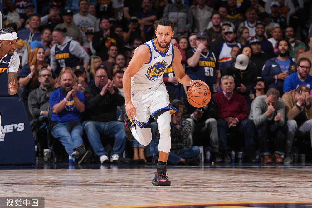 的成绩脱颖 的成绩脱颖