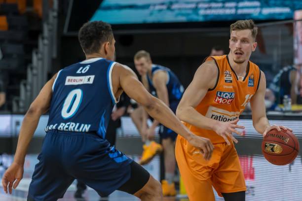 示大赛在济 示大赛在济